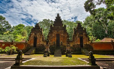Ratusan Ribu Wisatawan Kunjungi Alas Purwo Tiap tahun ratusan-ribu-wisatawan-kunjungi-alas-purwo-tiap-tahun