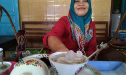 Mitos dan Segar Manis Dawet Jabung Ponorogo mitos-dan-segar-manis-dawet-jabung-ponorogo