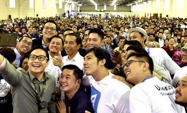 Jokowi Imbau Anak Muda Poles UMKM Tembus Pasar Global jokowi-imbau-anak-muda-poles-umkm-tembus-pasar-global