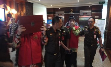 Dua Petinggi Jamkrida Jatim Ditetapkan Tersangka dua-petinggi-jamkrida-jatim-ditetapkan-tersangka