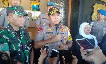 Polisi Panggil Enam Orang yang Terlibat Pembakaran Mapolsek Tambelangan polisi-panggil-enam-orang-yang-terlibat-pembakaran-mapolsek-tambelangan