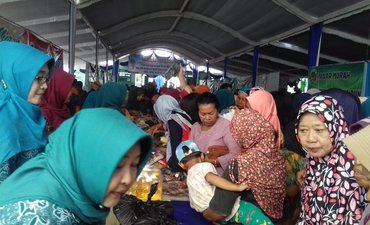 Pemkab Madiun Gelar Pasar Murah Bahan Pokok pemkab-madiun-gelar-pasar-murah-bahan-pokok