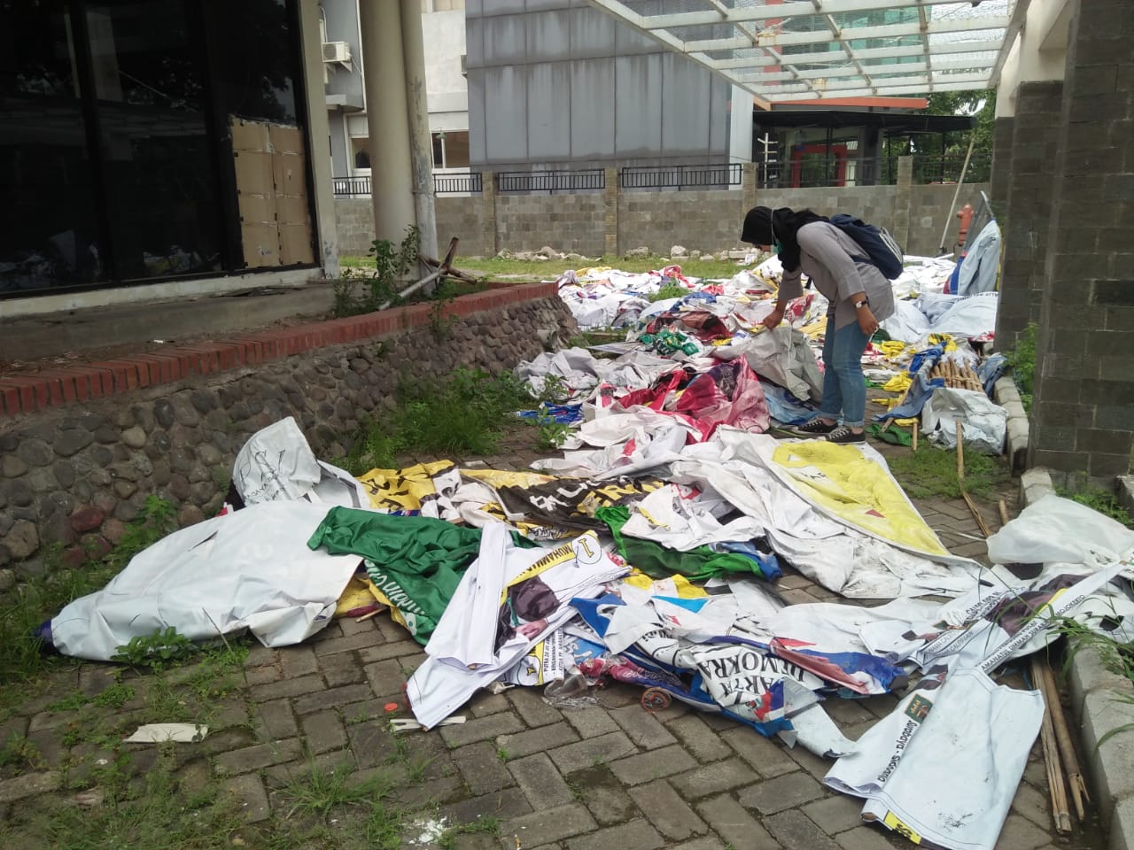 Pemasangan APK Bisa Disebabkan Komunikasi Parpol dan Timnya