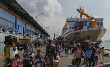 Volume Penumpang di Tanjung Perak Naik 64 Persen p-volume-penumpang-di-tanjung-perak-naik-64-persen-p