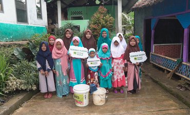 Sumur Wakaf untuk Pesantren, Supaya Santri Tak Lagi Antre sumur-wakaf-untuk-pesantren-supaya-santri-tak-lagi-antre