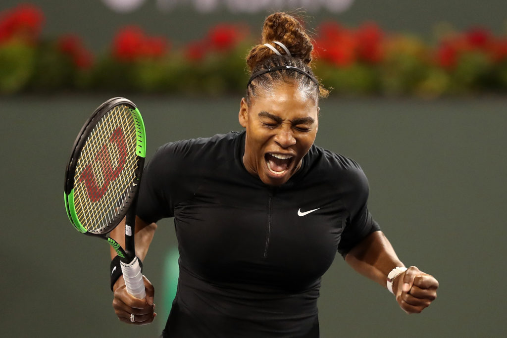 Serena Williams Kalahkan Victoria Azarenka dalam Pertarungan Klasik