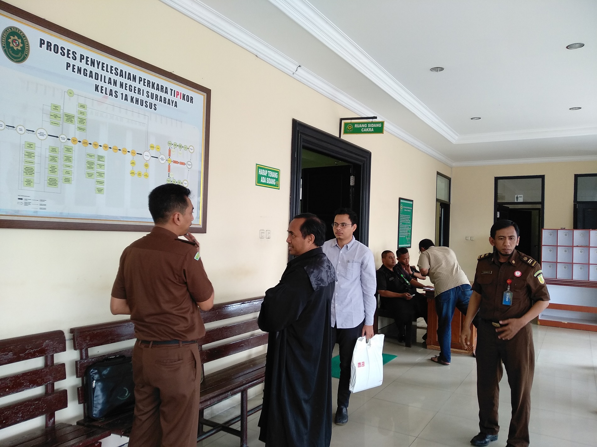 Terdakwa Akui Gondol Uang Nasabah Lantaran Tergoda Judi Daring