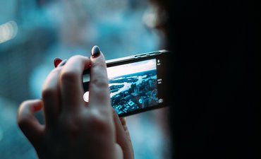 Penjualan Smartphone pada 2019 Diprediksi Turun penjualan-smartphone-pada-2019-diprediksi-turun