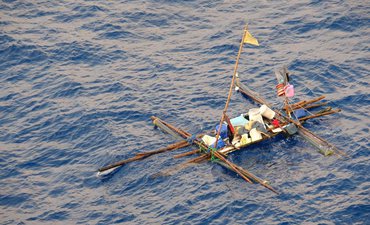 Nelayan Indonesia Terdampar di Perairan Malaysia nelayan-indonesia-terdampar-di-perairan-malaysia