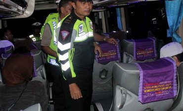 Polres Probolinggo Sweeping Antisipasi People Power Menuju Jakarta polres-probolinggo-sweeping-antisipasi-people-power-menuju-jakarta