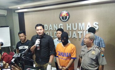 Mantan Guru SD Jadi Tersangka Penyelenggara Threesome dan Swinger mantan-guru-sd-jadi-tersangka-penyelenggara-threesome-dan-swinger